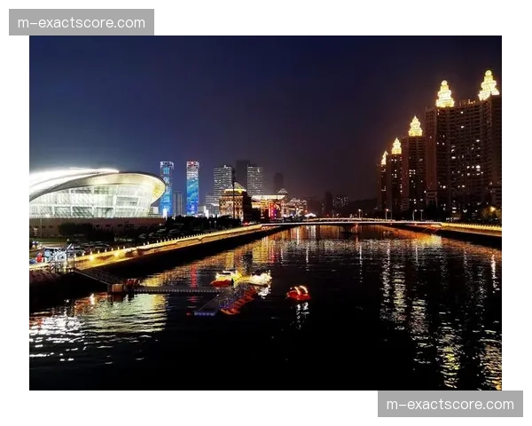 沈阳辽宁体育馆响起《歌唱祖国》,球迷用手机灯营造星海 沈阳辽宁体育馆响起《歌唱祖国》,球迷用手机灯营造星海